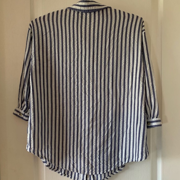 Blue silver and white pinstripe button-down shirt - Picture 2 of 8